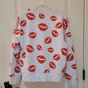 Kiss covered sweatshirt
